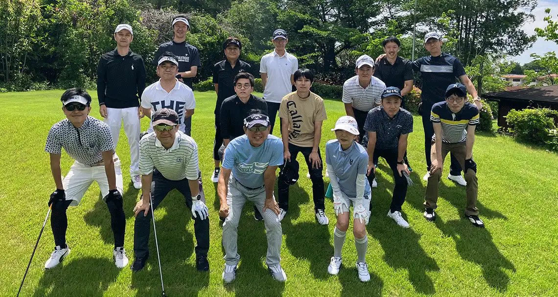 ゴルフ部の集合写真